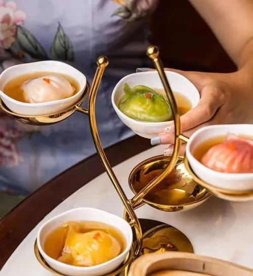 传统餐饮和网红餐饮：特点与发展趋势