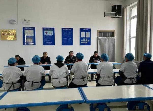 餐饮管理资格证图标设计原则：