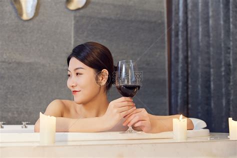 女人睡前喝一杯红酒有什么好处