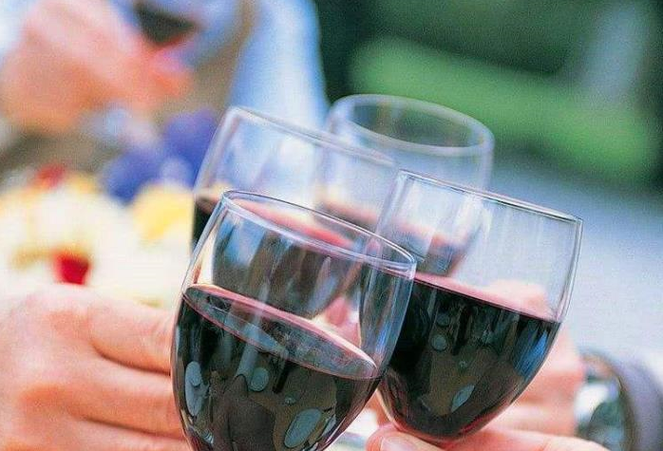 如何判断红酒的品质