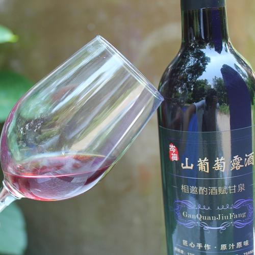 红酒袋装和瓶装的对比