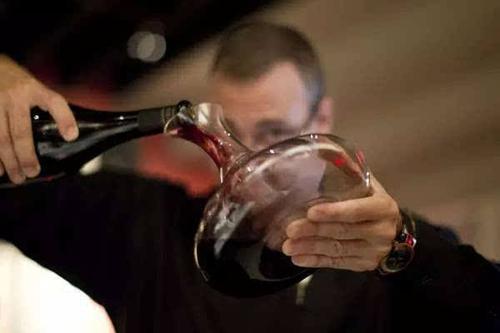 男人喝红酒对性功能有影响吗