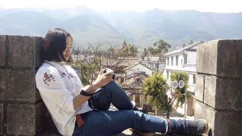 带着妹妹去旅游怎么住酒店