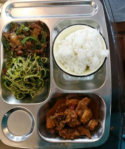 餐饮工作时间国家规定几个小时