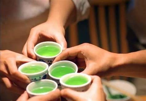灯红酒绿歌曲歌词