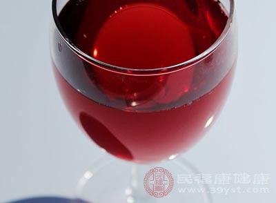 晚上喝红酒好不好会不会胖
