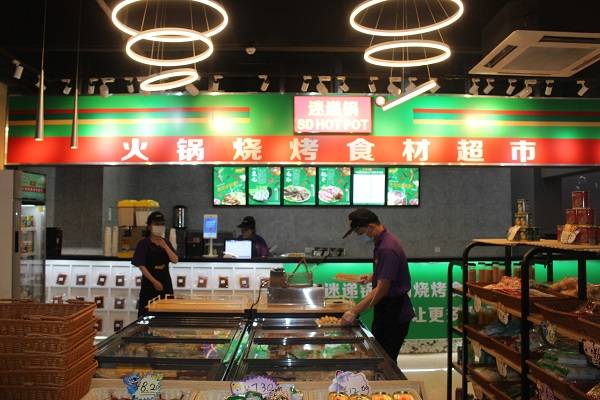 商场电梯口适合做什么餐饮