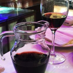 西餐厅红酒价格比市场价高多少