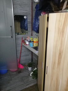 地震时应该如何正确处理宿舍门锁的问题？