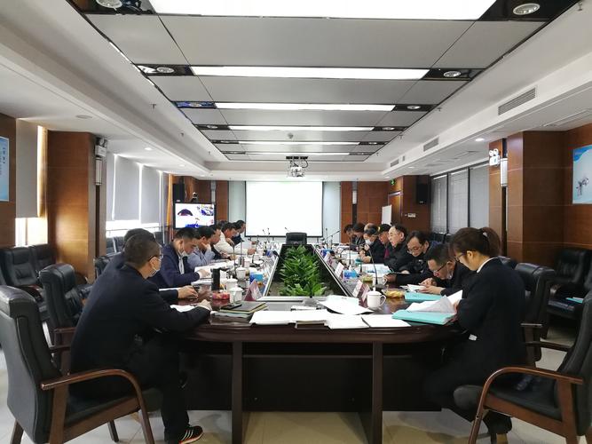 石化油服月日召开董事会会议
