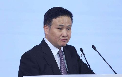 潘功进简历