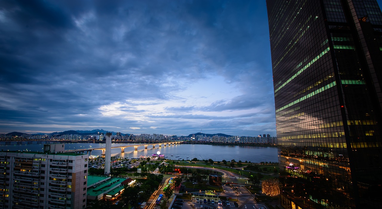 许家印香港小居背后的商业风云