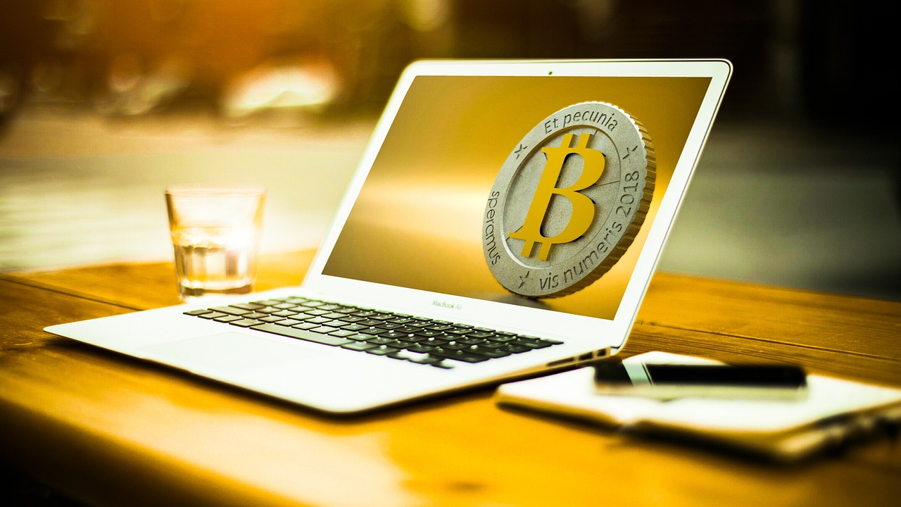 金饰价格持续大涨，原因与影响分析